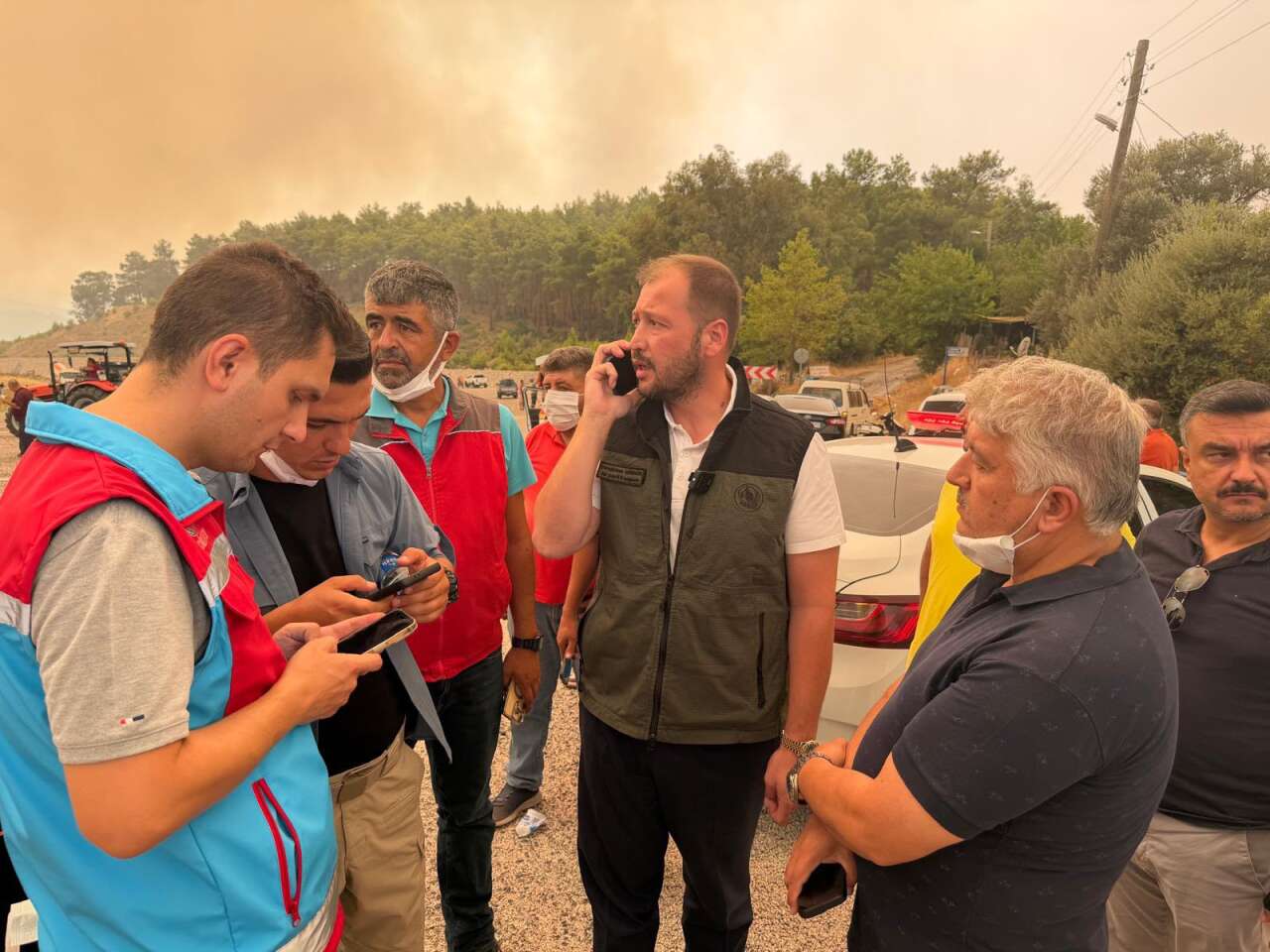 AK Parti Muğla Teşkilatı Seydikemer'deki Yangın Bölgesinde İncelemelerde Bulundu 1